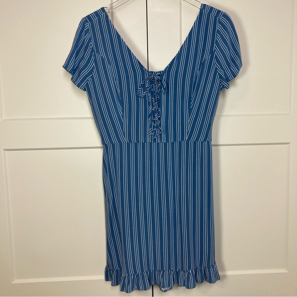 Hollister Flirty Striped Mini Dress Short Sleeve Blue White Ruched Lace Ties